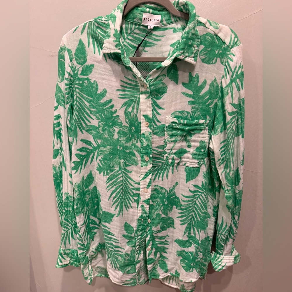 Rails Green Palm Print Button-Down Shirt and elastic waist skirt.